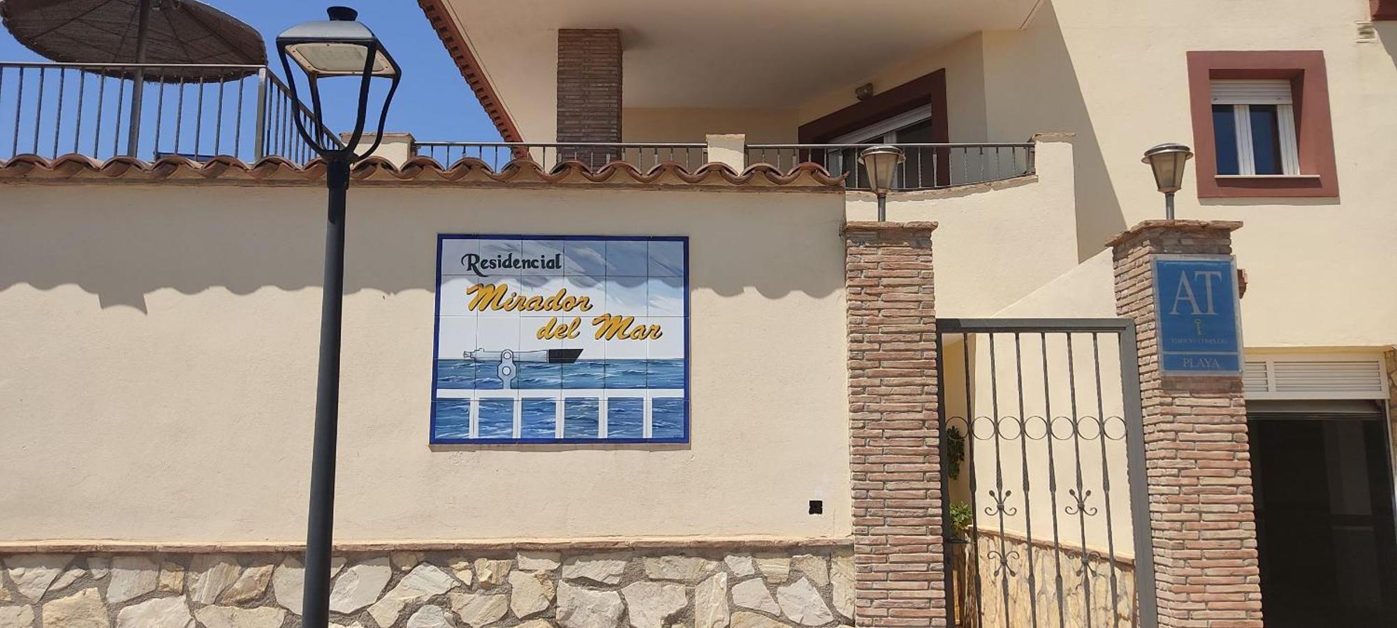 Apartamentos Turisticos Mirador Del Mar 폴로마레스 외부 사진