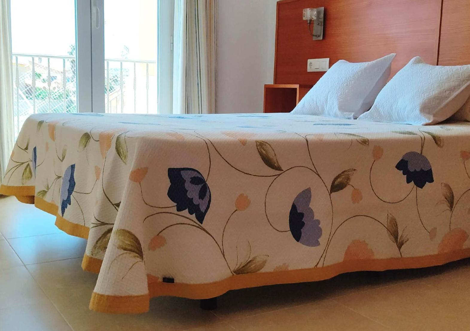 Apartamentos Turisticos Mirador Del Mar 폴로마레스 외부 사진